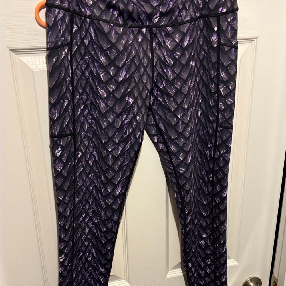 Constantly Varied Gear Purple Patterned Leggings - Picture 3 of 5